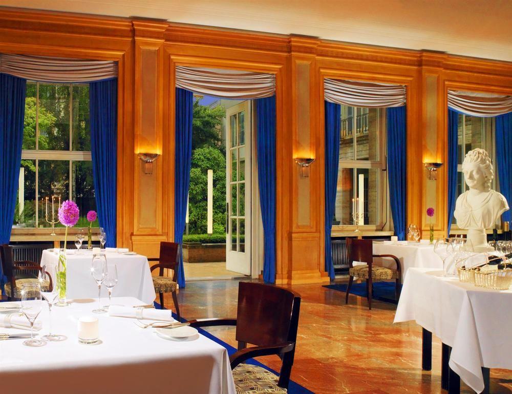 Hotel Elephant Weimar, Autograph Collection Ngoại thất bức ảnh The restaurant