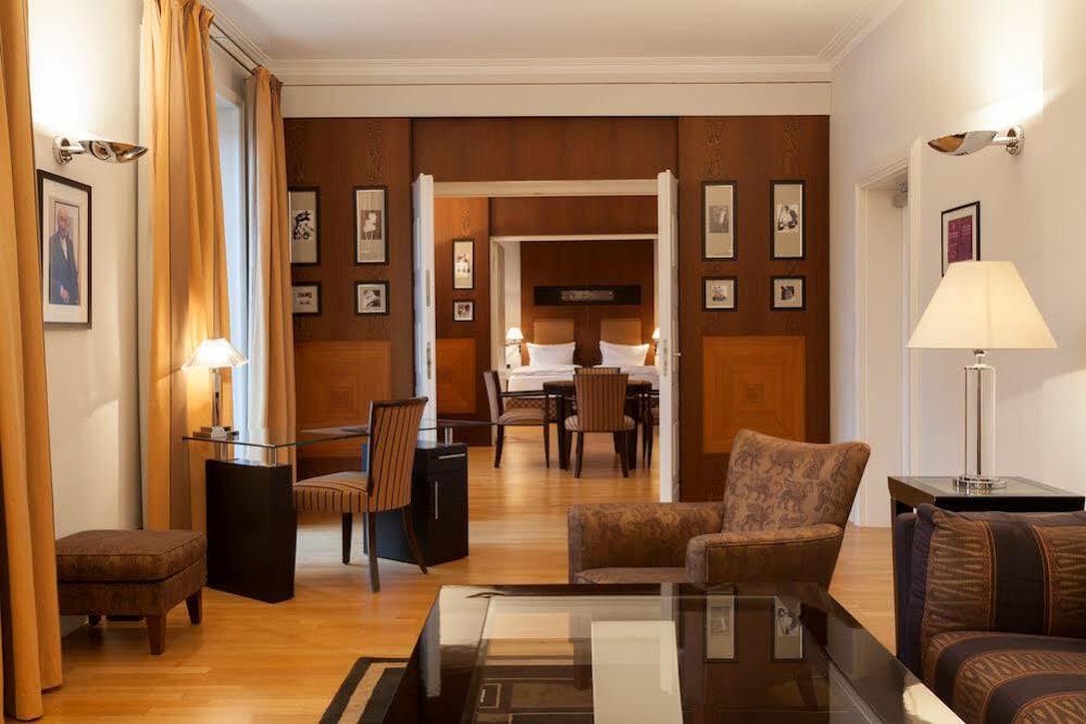 Hotel Elephant Weimar, Autograph Collection Ngoại thất bức ảnh Suite at the Hotel de Crillon
